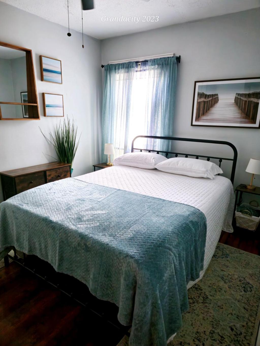 Lovely! Near Cleve Clinic/Uh/Cwru/Dwntwn W/Porch Villa Cleveland Exteriör bild